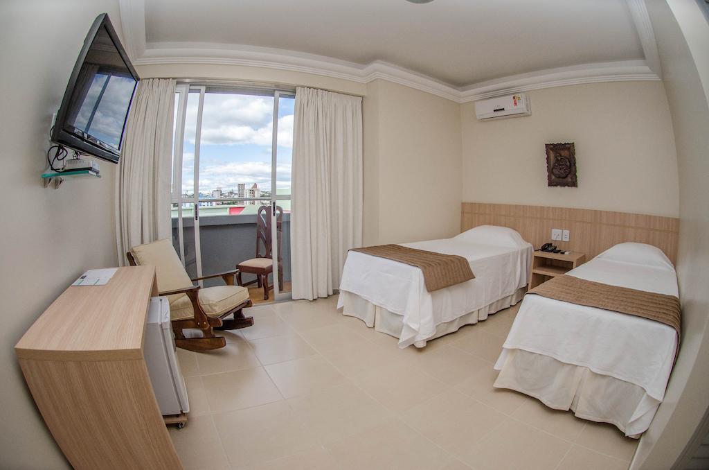 Hotel Desbravador Chapecó Quarto foto